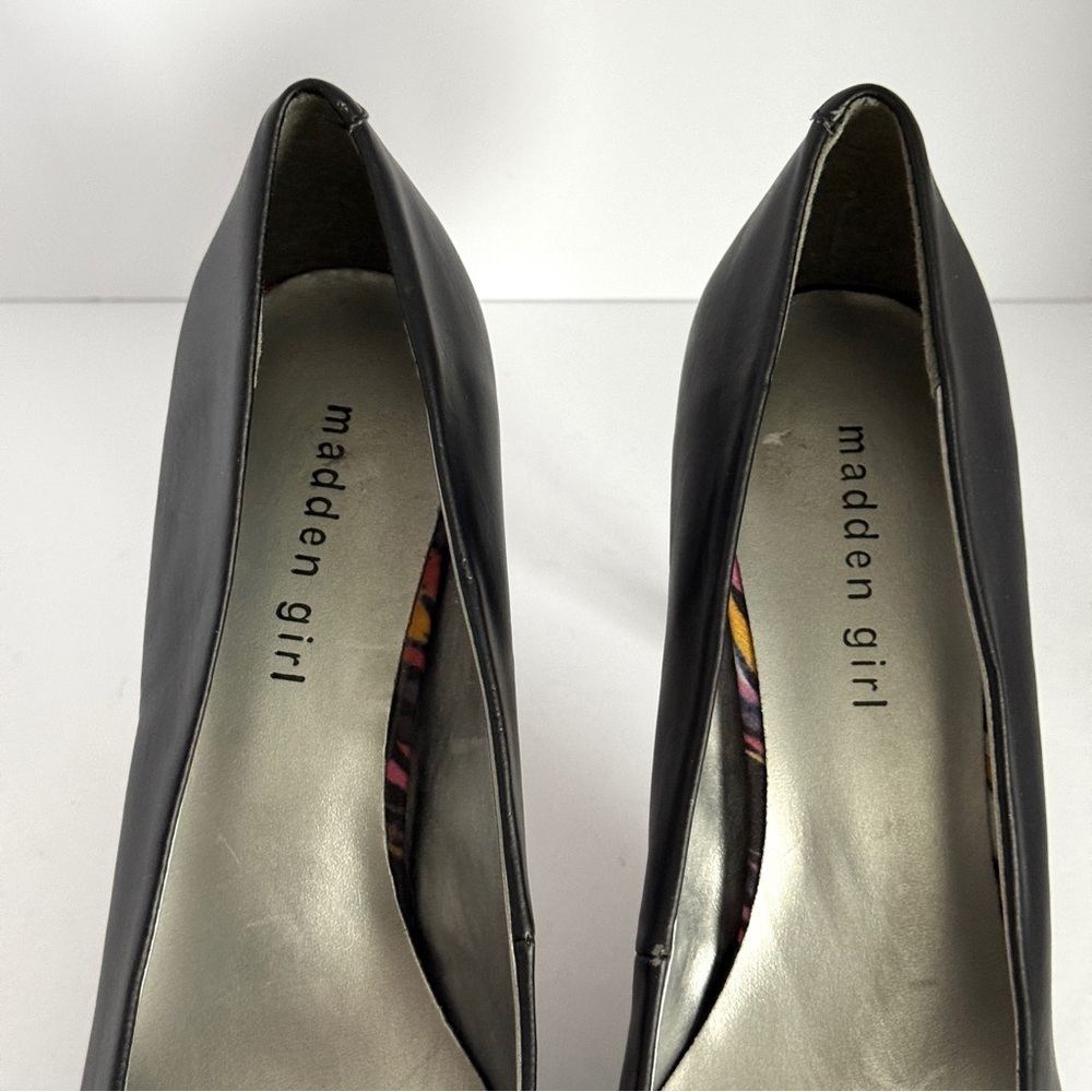 Madden Girl Getta Round Toe Classic Platform Heels Size 10 - Picture 4 of 13